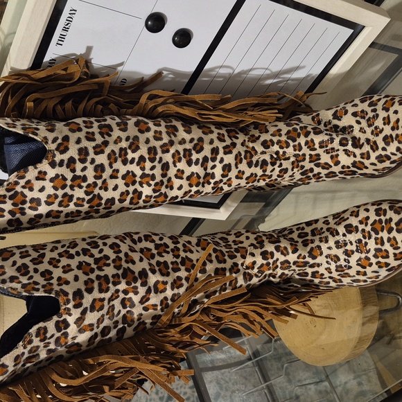 Leopard Print Fringe Cowboy Boots Please Look At All Pictures - Picture 5 of 8